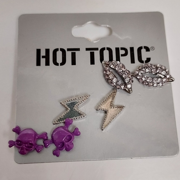 Hot Topic Jewelry - ☠️ Hot Topic silver earrings set skulls, lightning bolts rhinestone kiss lips